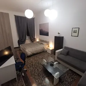  Apartment Wow - 175 Mq - Posteggio Privato - Davanti Porto Traghetti - Fino A 10 Posti Letto
